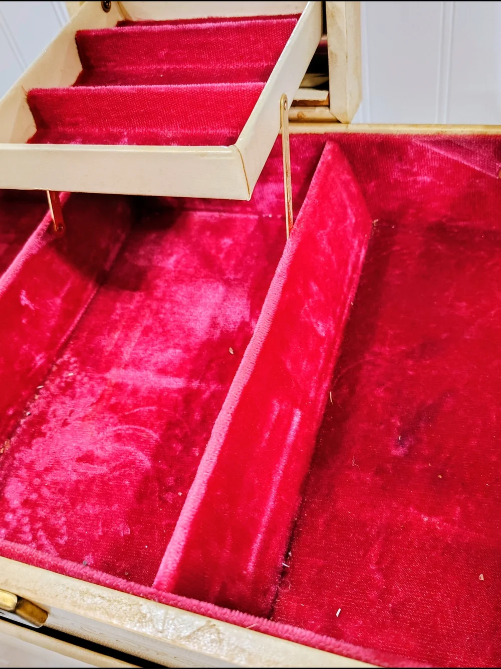Unbranded Red Velvet Ring Display Tray for Women’s Jewelry